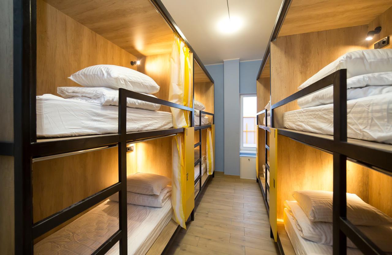 Hotel Bee Station Київ Екстер'єр фото