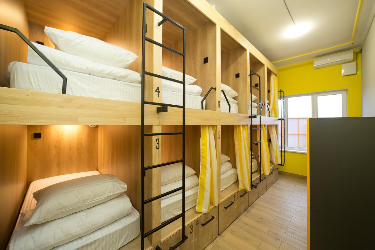Hotel Bee Station Київ Екстер'єр фото