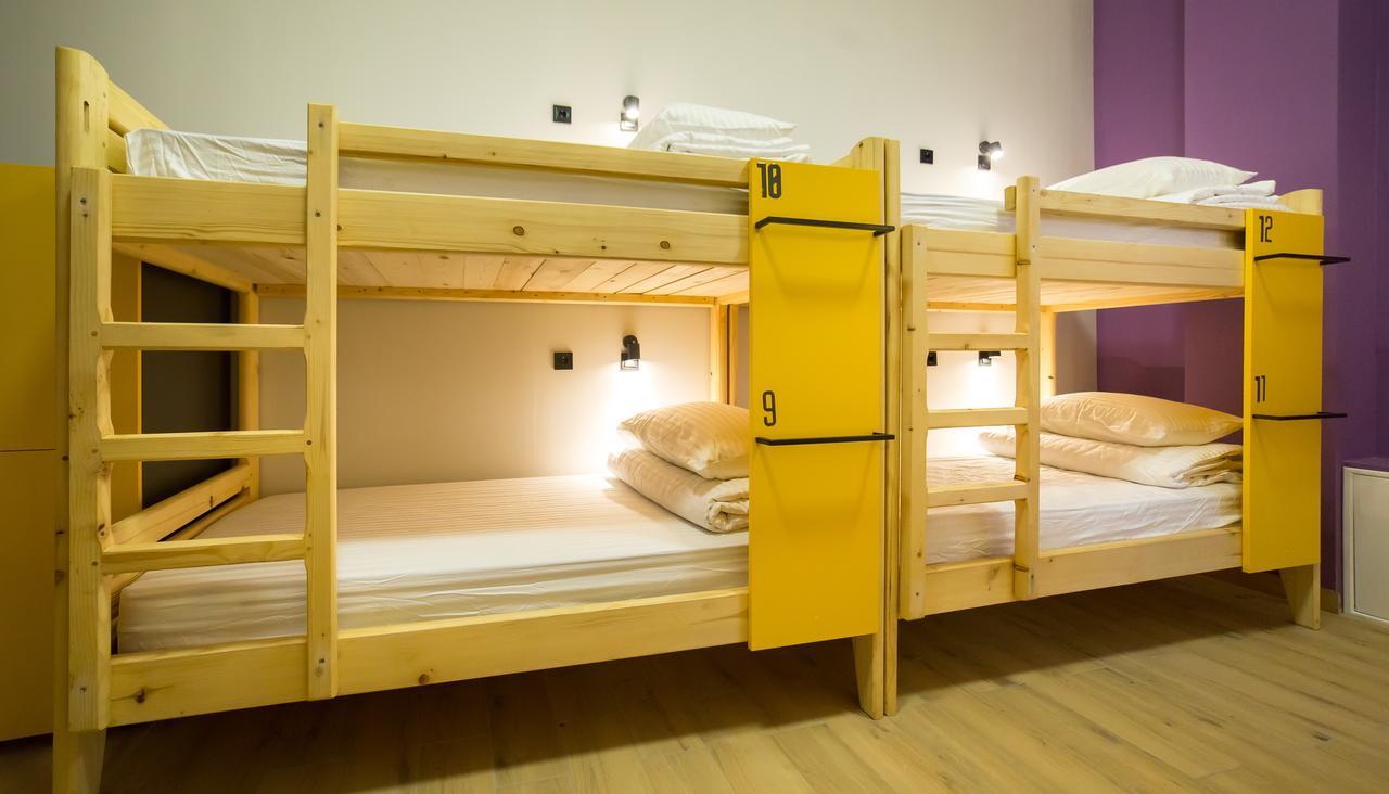 Hotel Bee Station Київ Екстер'єр фото