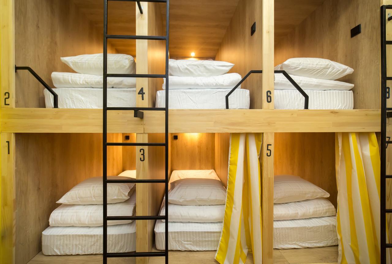 Hotel Bee Station Київ Екстер'єр фото