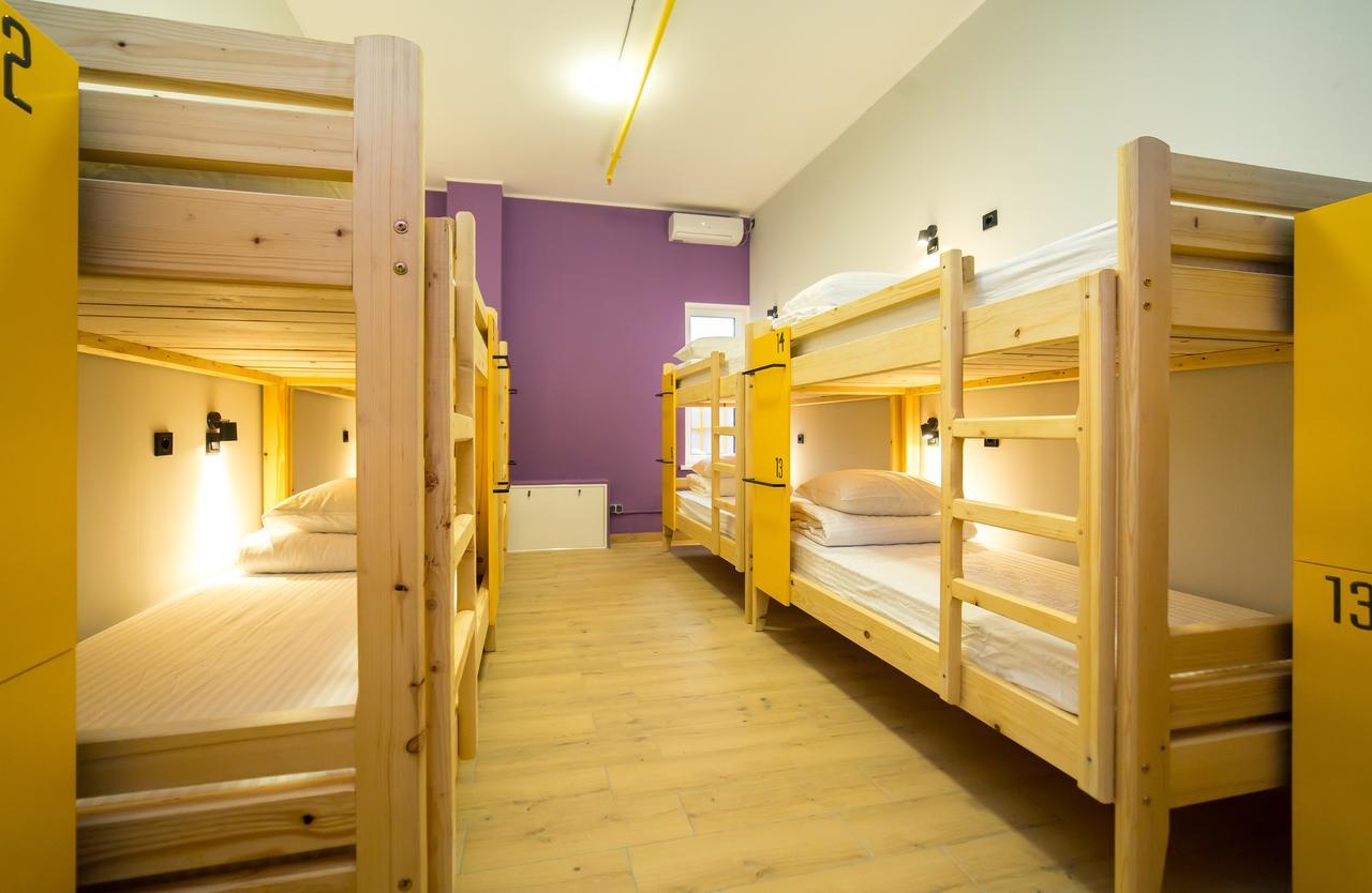 Hotel Bee Station Київ Екстер'єр фото