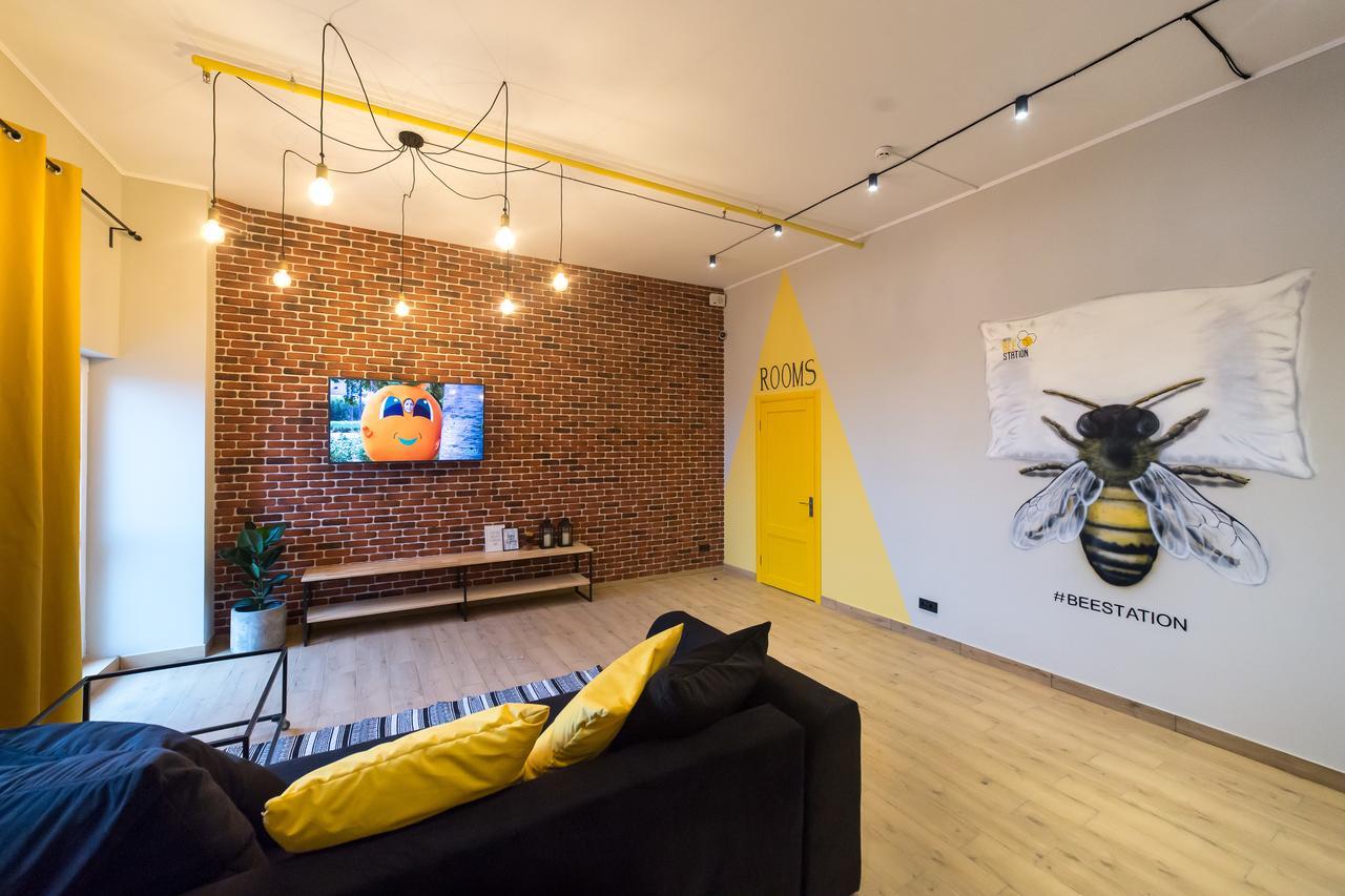 Hotel Bee Station Київ Екстер'єр фото