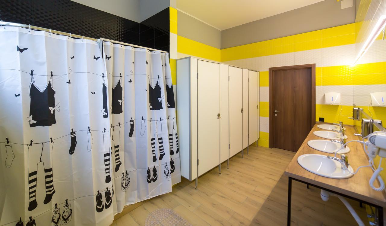 Hotel Bee Station Київ Екстер'єр фото