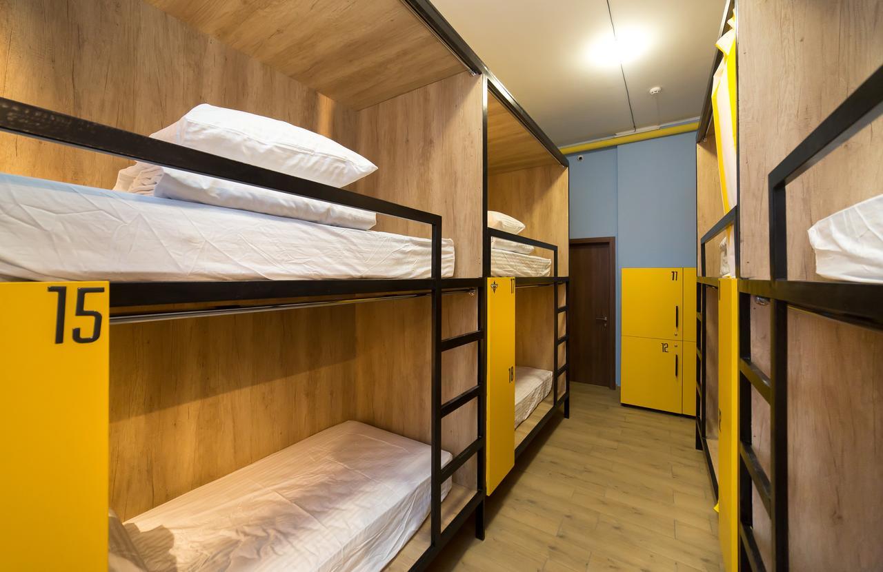 Hotel Bee Station Київ Екстер'єр фото