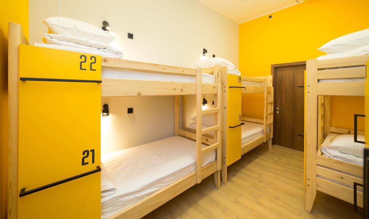 Hotel Bee Station Київ Екстер'єр фото