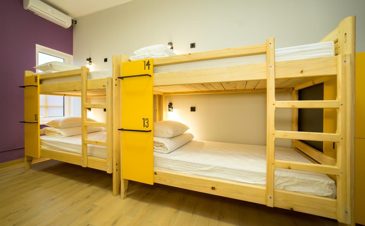 Hotel Bee Station Київ Екстер'єр фото