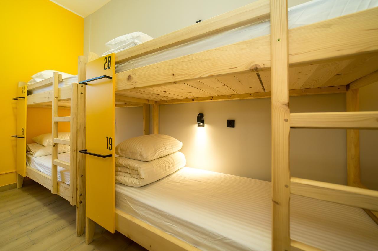 Hotel Bee Station Київ Екстер'єр фото