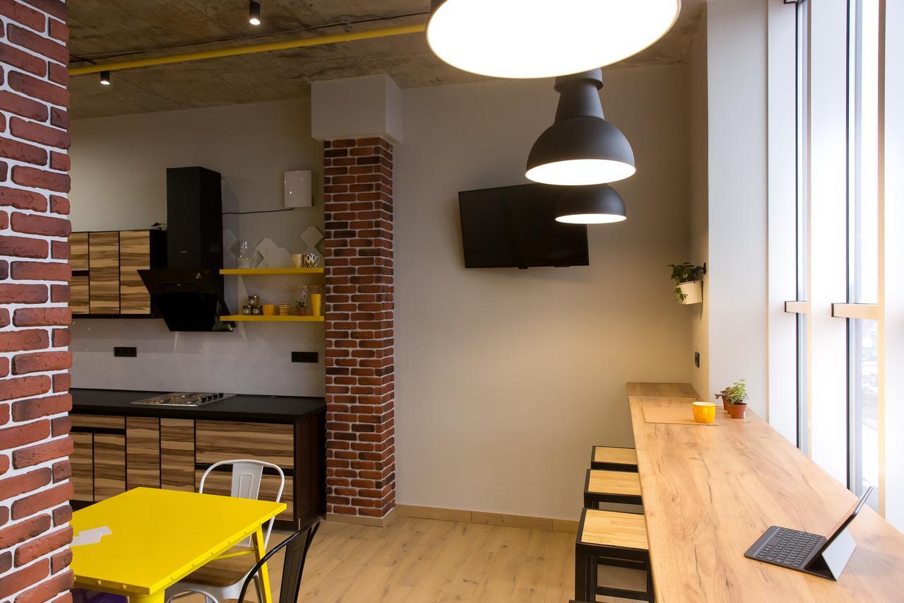Hotel Bee Station Київ Екстер'єр фото